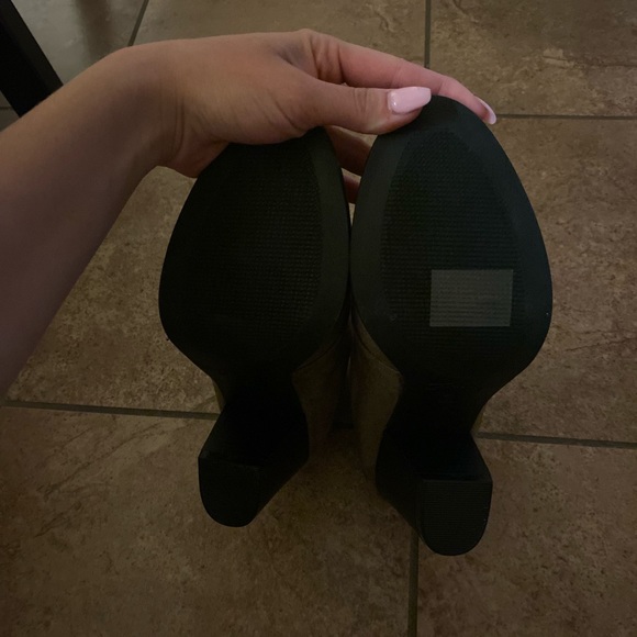 Booties - Picture 4 of 8